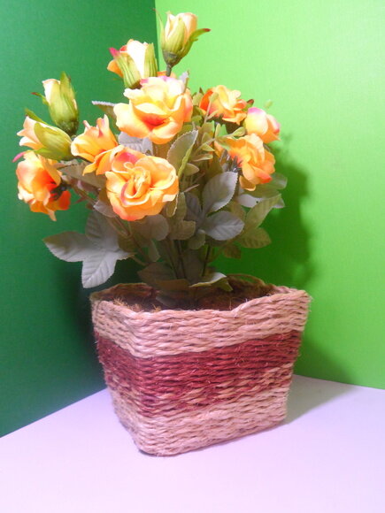 Arranjo Floral em Vaso de Sisal