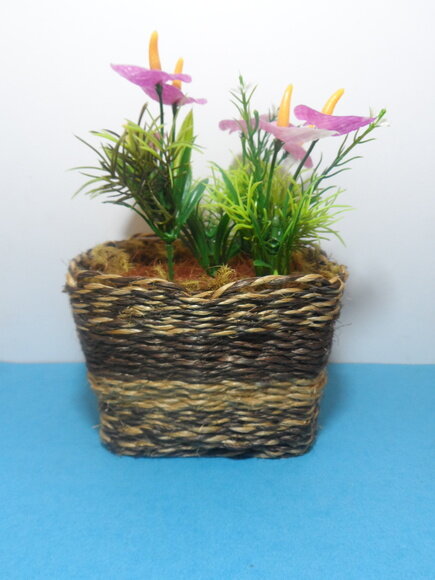 Arranjo Floral em Vaso de Sisal
