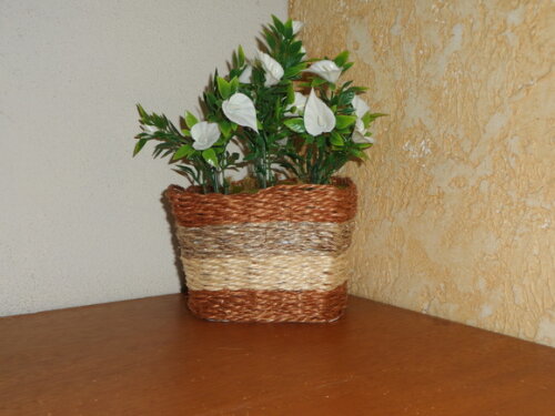 Arranjo Floral em Vaso de Sisal