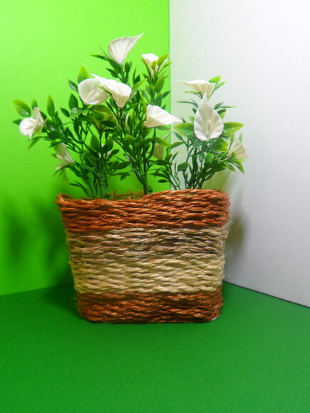 Arranjo Floral em Vaso de Sisal