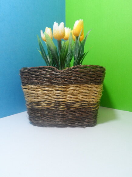 Arranjo Floral em Vaso de Sisal