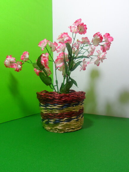Arranjo Floral em Vaso de Sisal