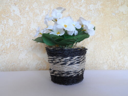 Arranjo Floral em Vaso de Sisal