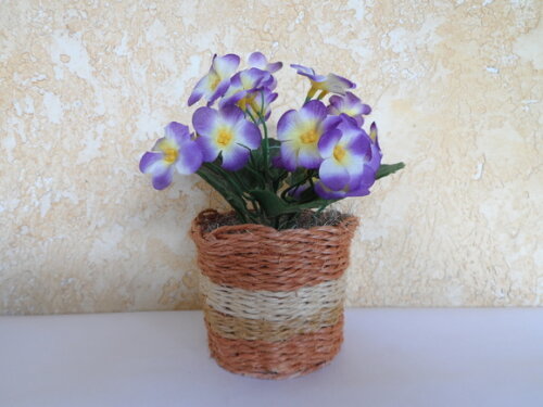 Arranjo Floral em Vaso de Sisal