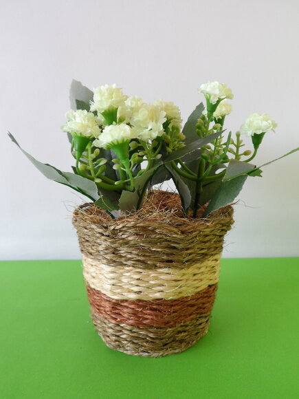 Arranjo Floral em Vaso de Sisal