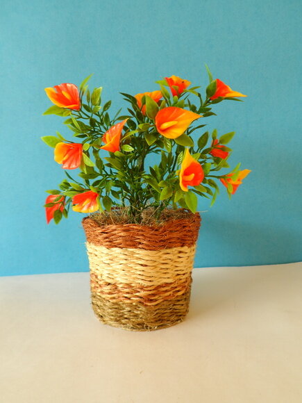 Arranjo Floral em Vaso de Sisal