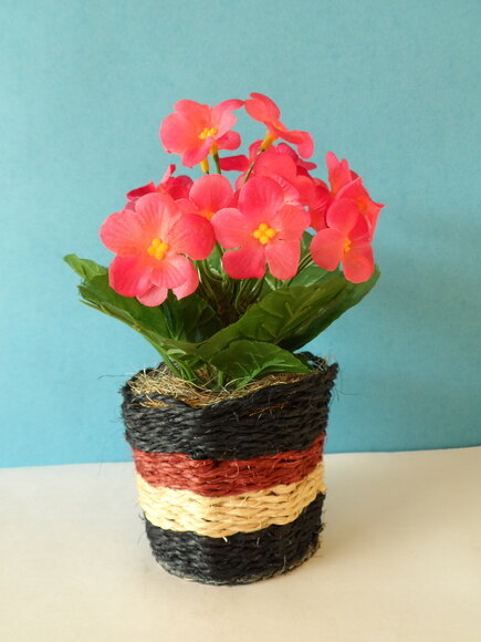Arranjo Floral em Vaso de Sisal