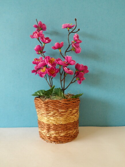 Arranjo Floral em Vaso de Sisal