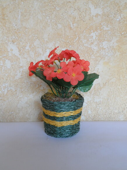 Arranjo Floral em Vaso de Sisal