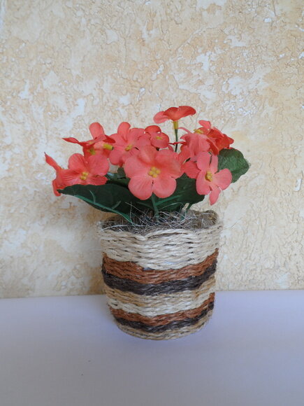 Arranjo Floral em Vaso de Sisal