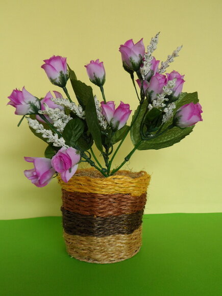 Arranjo Floral em Vaso de Sisal