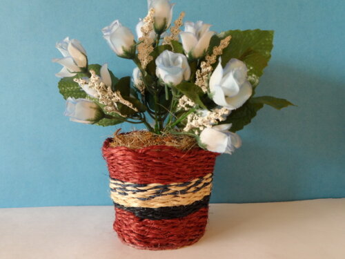 Arranjo Floral em Vaso de Sisal