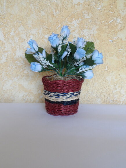 Arranjo Floral em Vaso de Sisal