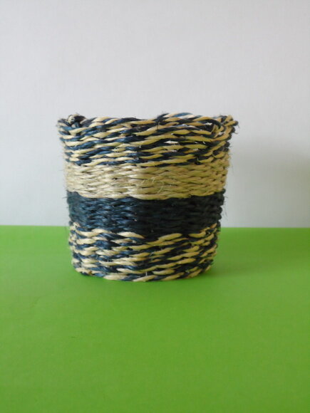 Arranjo Floral em Vaso de Sisal