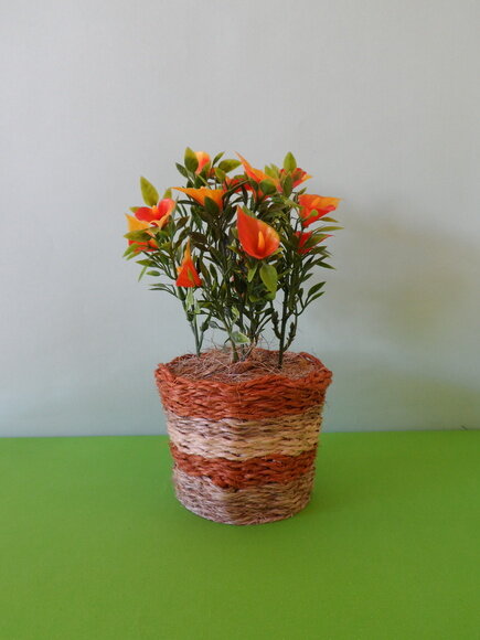 Arranjo Floral em Vaso de Sisal