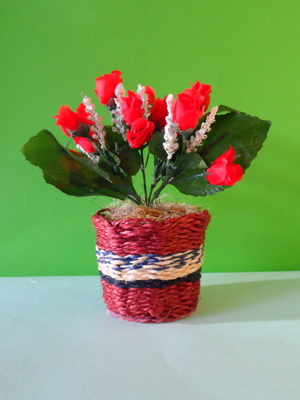 Arranjo Floral em Vaso de Sisal