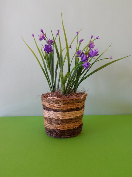 Arranjo Floral em Vaso de Sisal