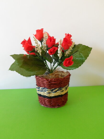Arranjo Floral em Vaso de Sisal