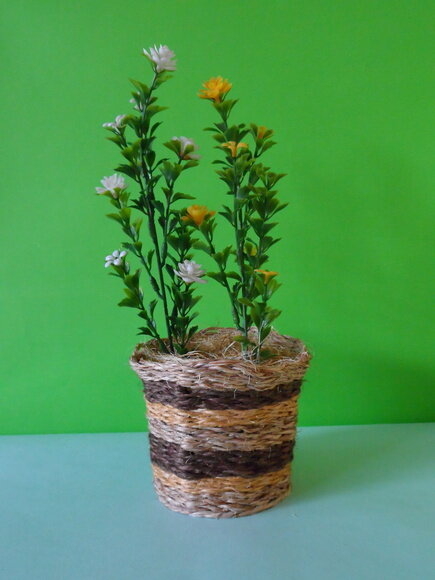 Arranjo Floral em Vaso de Sisal