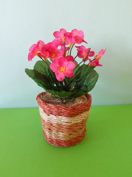Arranjo Floral em Vaso de Sisal