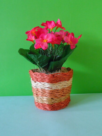Arranjo Floral em Vaso de Sisal