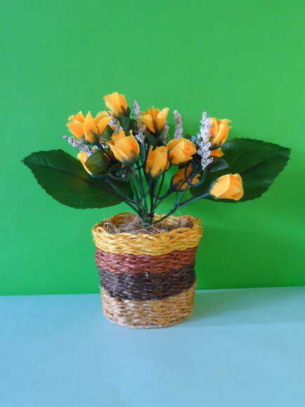 Arranjo Floral em Vaso de Sisal