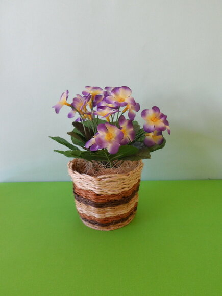 Arranjo Floral em Vaso de Sisal