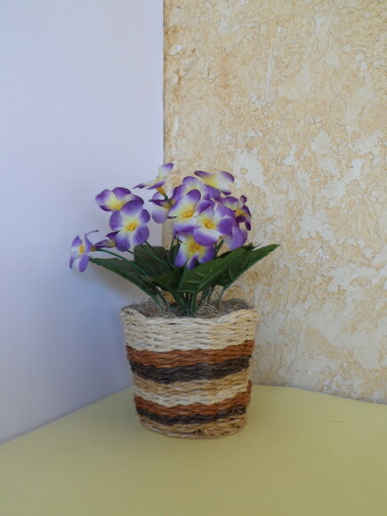 Arranjo Floral em Vaso de Sisal