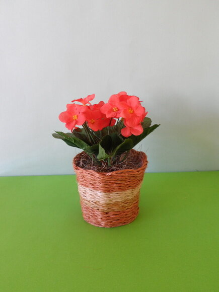 Arranjo Floral em Vaso de Sisal