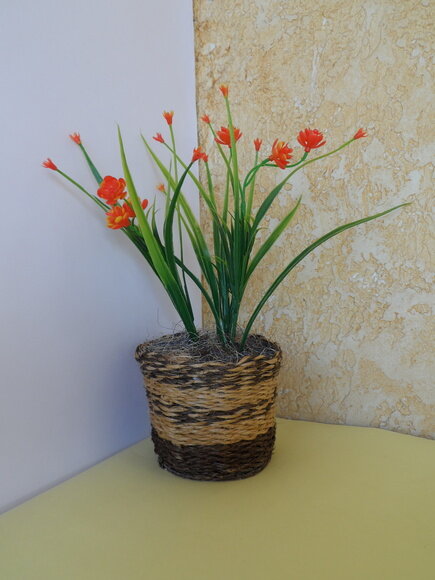 Arranjo Floral em Vaso de Sisal