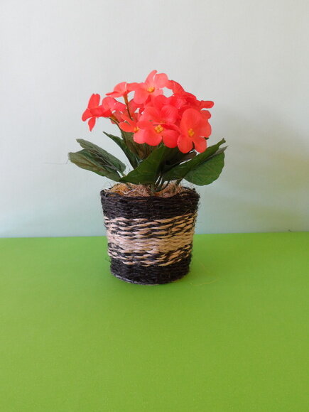 Arranjo Floral em Vaso de Sisal