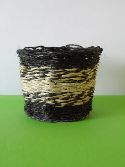Arranjo Floral em Vaso de Sisal