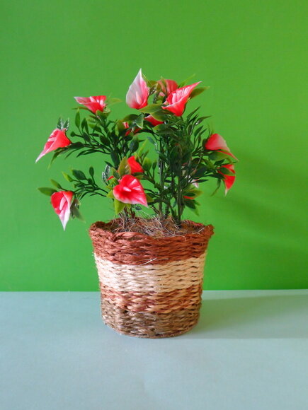Arranjo Floral em Vaso de Sisal