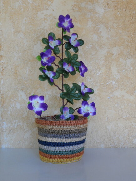 Arranjo Floral em Vaso de Sisal