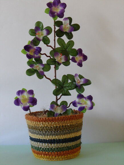Arranjo Floral em Vaso de Sisal