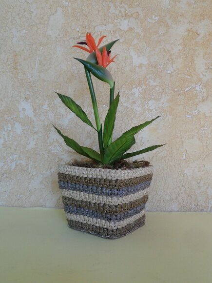 Arranjo Floral em Vaso de Sisal