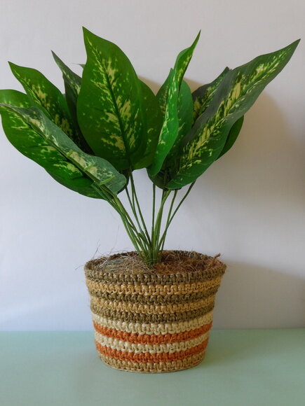 Arranjo Floral em Vaso de Sisal