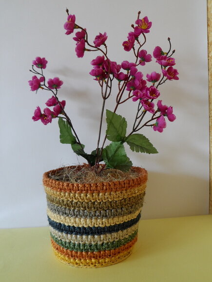 Arranjo Floral em Vaso de Sisal