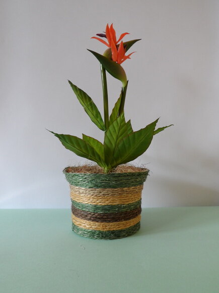 Arranjo Floral em Vaso de Sisal