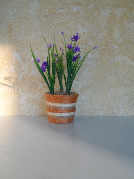 Arranjo Floral em Vaso de Sisal