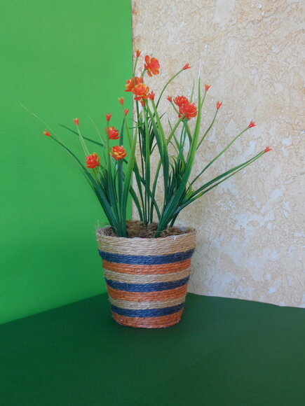 Arranjo Floral em Vaso de Sisal