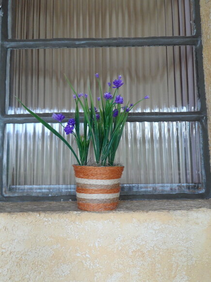 Arranjo Floral em Vaso de Sisal