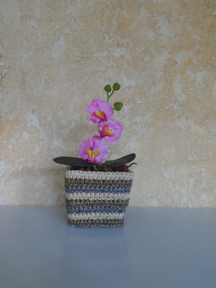 Arranjo Floral em Vaso de Sisal