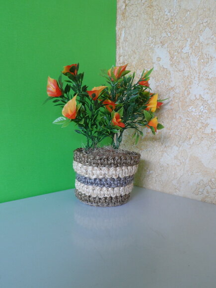 Arranjo Floral em Vaso de Sisal