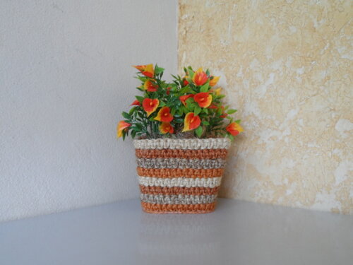 Arranjo Floral em Vaso de Sisal