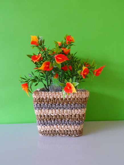 Arranjo Floral em Vaso de Sisal