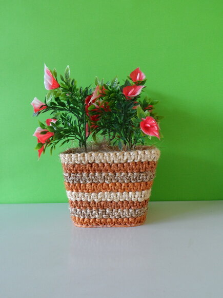 Arranjo Floral em Vaso de Sisal