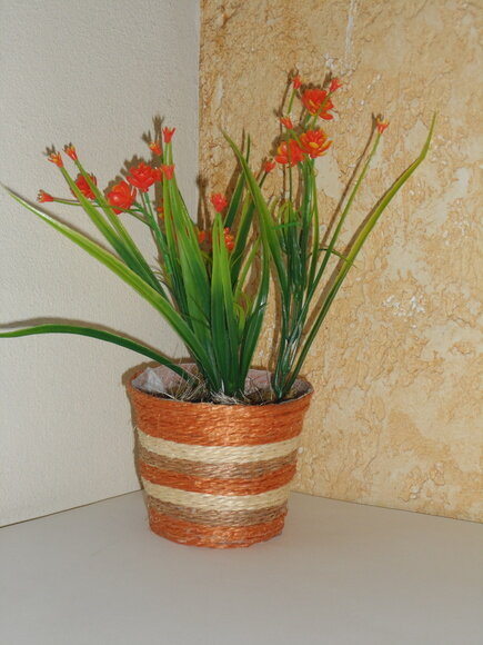 Arranjo Floral em Vaso de Sisal