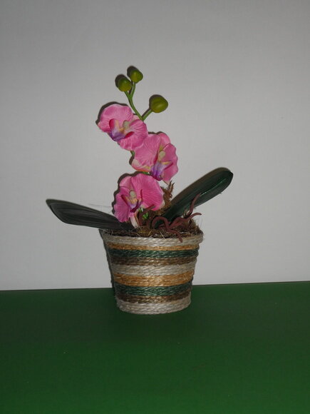 Arranjo Floral em Vaso de Sisal