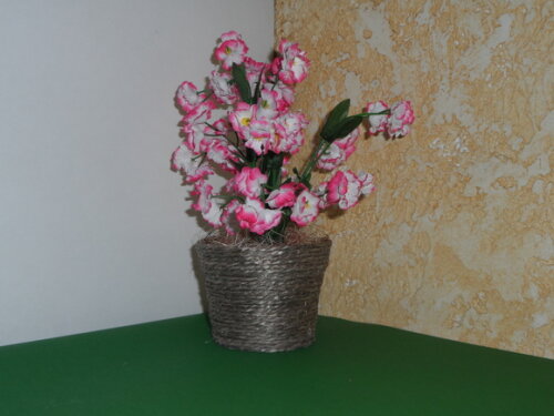 Arranjo Floral em Vaso de Sisal